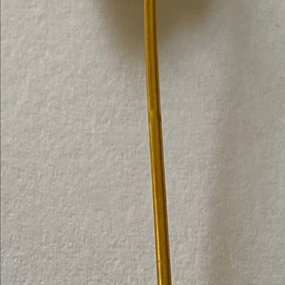 Vintage Women’s Costume Jewelry Gold Tone Ruby Color Stick Pin Brooch No Marking - Picture 5 of 6
